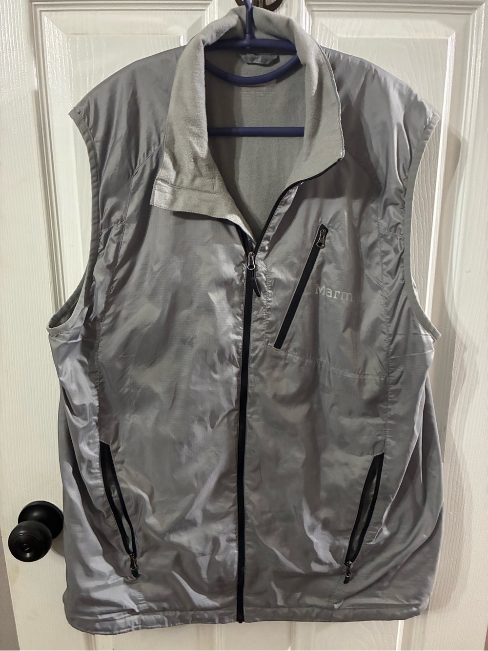 Marmot Men's XL Light Gray Insulated Vest